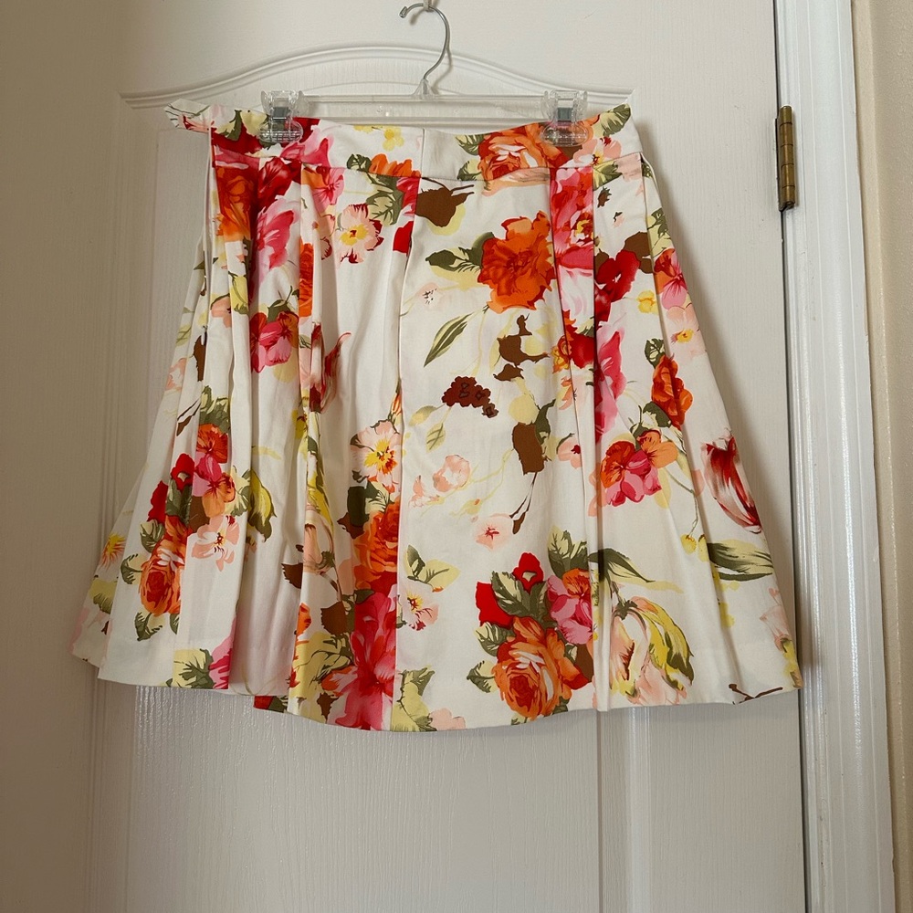 Boston Proper Cream and Red Skater Mini Skirt